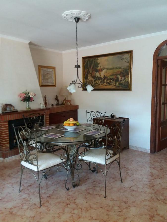Villa De La Rosa Málaga Dış mekan fotoğraf